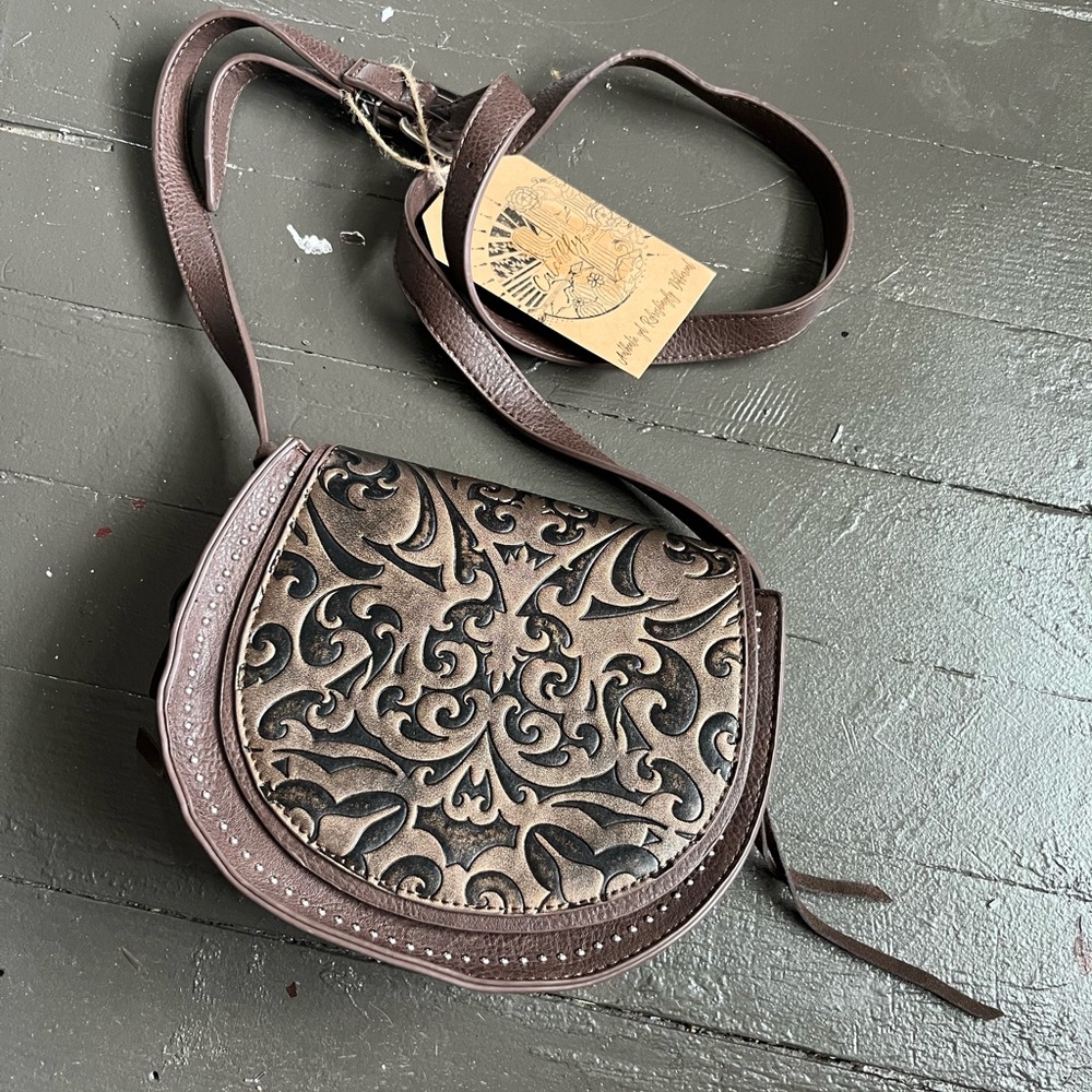 Artisanal Brown Leather Crossbody Bag with Intricate Patterns